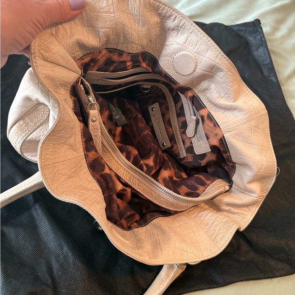 B. makowsky - Picture 3 of 6